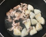 蜂蜜でツヤっと柔らか♪豚バラ大根の煮物作り方4写真