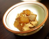 蜂蜜でツヤっと柔らか♪豚バラ大根の煮物作り方7写真