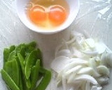 新玉と絹さやの卵とじ♪作り方1写真