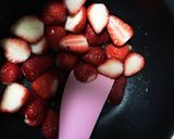 苺のソテーココナッツ風味onバニラアイス作り方1写真