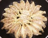 タレなしでもOK！！味付き餃子♡作り方5写真