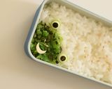 【キャラ弁】シソの実のカエル弁当作り方3写真