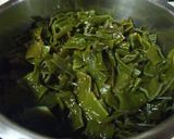 メチャ美味しい…「茎ワカメの酢醤油煮」作り方2写真