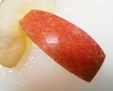 りんごの飾り切り②〈ダイヤ柄〉作り方2写真