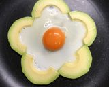 フラワーアボガドエッグ～✿作り方3写真