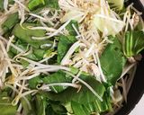 簡単節約☆鶏ひきもやしとチンゲン菜炒め作り方3写真