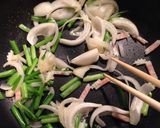 あるもの簡単！ニラとしらすで塩焼きそば作り方1写真
