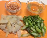 簡単☆筍とアスパラガスの彩り綺麗な炒飯作り方1写真