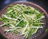 簡単！鮭と水菜の味噌マヨ炒め作り方3写真