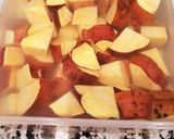 さつまいもとナッツのクリームチーズサラダ作り方1写真