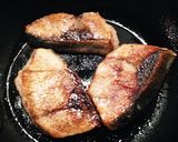 ブリのガーリックステーキ＊プルーンソース作り方2写真