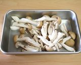 きのこの旨みがギュッと！きのこの赤だし作り方2写真
