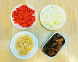 さんま蒲焼き缶詰で☆ちょっと洋風な炒飯作り方1写真
