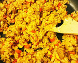 さんま蒲焼き缶詰で☆ちょっと洋風な炒飯作り方4写真