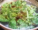 春の山菜コゴミのクルミ胡麻あえ♪作り方2写真