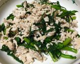 春菊と鶏挽き肉の炒め物作り方4写真