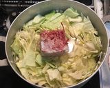 キャベツとコンビーフの簡単スープ作り方2写真