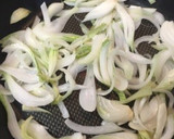 簡単！筍と新玉ねぎと豚肉の甘味噌炒め作り方1写真