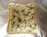 バジルチーズトースト☆オイル時々はちみつ作り方1写真