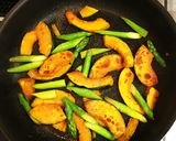 アスパラガスとかぼちゃのカレー粉炒め作り方5写真