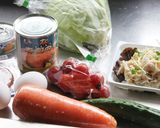 お弁当にも♪油揚げがお皿の一口サラダ作り方1写真