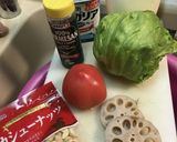 トマトとレンコンサラダナッツのトピングで作り方1写真