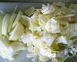 キャベツたっぷり☆具沢山味噌汁作り方1写真