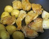 鶏肉と新じゃがの和風ケチャップ炒め♪作り方2写真