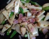たけのことベーコンのバターしょうゆ麹炒め作り方3写真