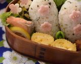 【キャラ弁】桜のスティックおにぎり弁当作り方4写真