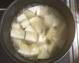 旨味たっぷり鮭と蕪の豆乳味噌スープ作り方3写真