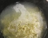 レタスとウインナー入りの醤油ラーメン作り方3写真