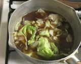 レタスとウインナー入りの醤油ラーメン作り方4写真