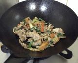 インスタントラーメン・アボガドトッピング作り方1写真