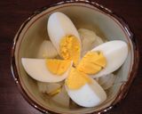 まるごと新玉ねぎとゆで卵の温サラダ作り方3写真