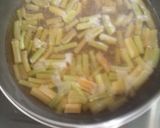 ふきと鶏肉の炊き込みごはん　桜の花のせ作り方6写真
