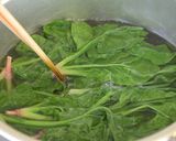 【離乳食初期】ほうれん草とかぶのペースト作り方1写真