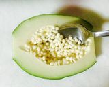 まるごとパパイヤの深煎りごまドレのサラダ作り方3写真
