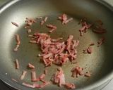 簡単★ベーコンと松の実のオイルおにぎり作り方1写真