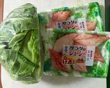 簡単!カニカマとキャベツのごま油和え作り方1写真