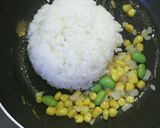 コーンと枝豆のお一人様チャーハン。作り方4写真