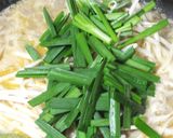 坦々麺の味と香りの中華風ニラ&もやしソバ作り方12写真
