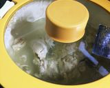 簡単！鳥もものボイルのチリソース添え作り方3写真