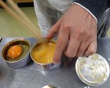 ポリ袋で作るヤキトリ缶詰と白菜の卵とじ作り方3写真