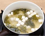 【基本】豆腐とわかめとねぎのおみそ汁作り方3写真