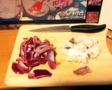 烏賊とニンニクの芽と砂肝のンニク醤油炒め作り方3写真