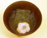 とろろ昆布と小花麩のお吸い物（精進料理）作り方7写真
