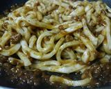 カレーとチーズの絡め炒めうどん作り方3写真