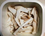 丸ごとじゃがいもとエリンギのホットサラダ作り方1写真