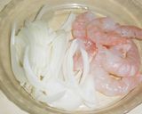 トマトジュースと牛乳でエビクリームパスタ作り方1写真